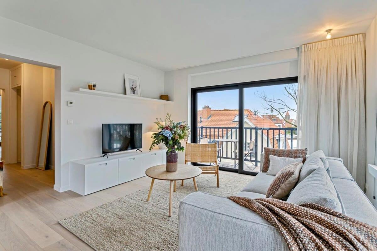 Huswell - Renovated Apartment By The Beach In Knokke-Heist Exterior photo