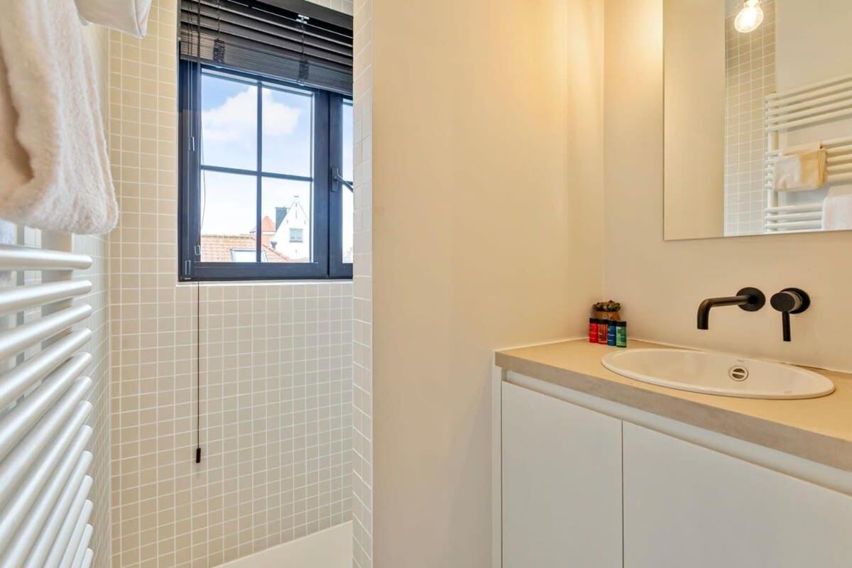 Huswell - Renovated Apartment By The Beach In Knokke-Heist Exterior photo